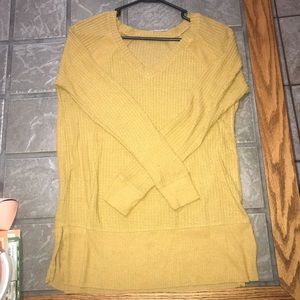 Mustard Yellow Cozy Honeycomb Pattern Top | Medium